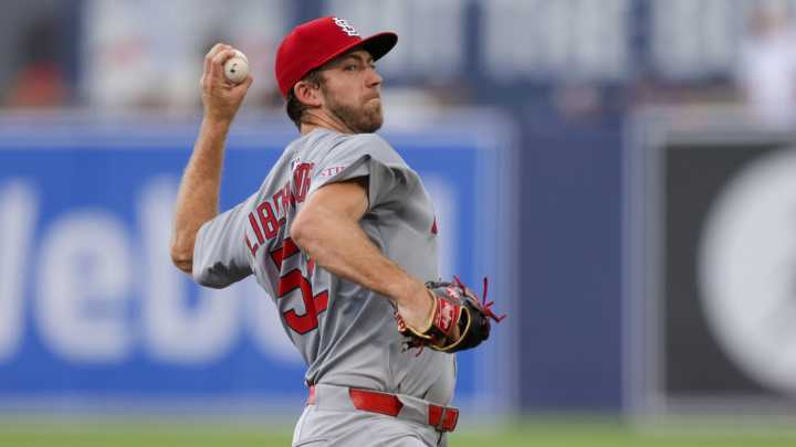 Cardinals at Reds odds, picks and predictions
