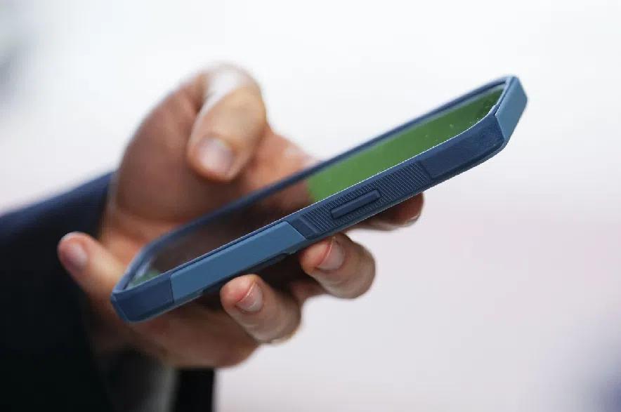SaskTel cellphones service still down, not caused by cyber attack