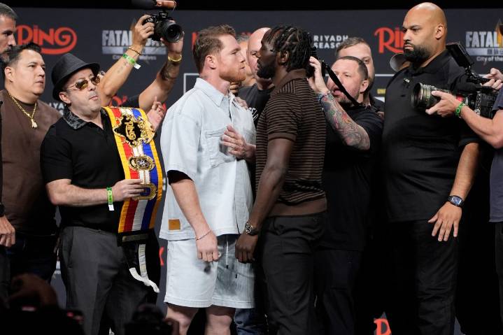 Robert García sobre Terence Crawford: “No veo que aguante la pegada del Canelo”