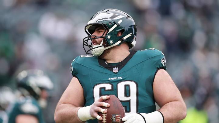 Report: Landon Dickerson is believed to have a meniscus injury