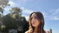 Eva Longoria enseña 'paddle surf' a su hijo y rueda para Amazon