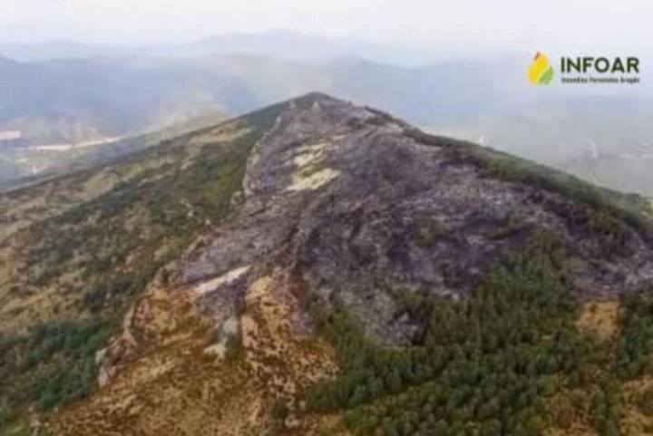 Controlado el incendio forestal entre Aragüés del Puerto y Hecho (Huesca)