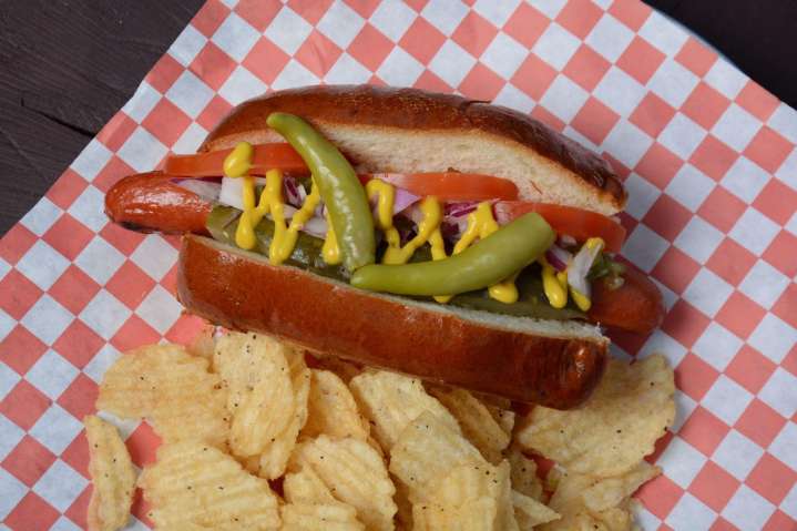 Santa Monica’s Chez Jay Celebrates 66 Years with Retro Bash by the Beach