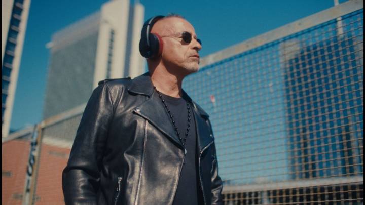 La Lista VIP: el nuevo himno de Eros Ramazzotti, un libro revive la historia del primer Joker y el fenómeno Lilo & Stitch