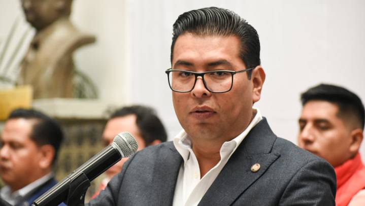 "Es una decisión personal": Néstor Camarillo renuncia a dirigencia y militancia en PRI Puebla