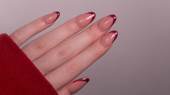 Uñas francesas: 8 forma de reinventar este diseño para el otoño 2025