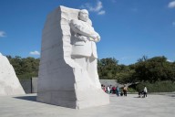 Critican en Florida una nueva estatua de Martin Luther King por su desproporción