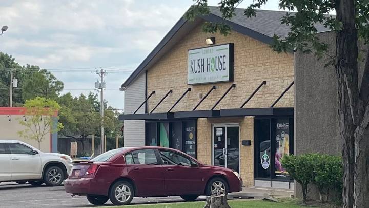 Woman dies in Edmond dispensary stabbing; police arrest estranged husband