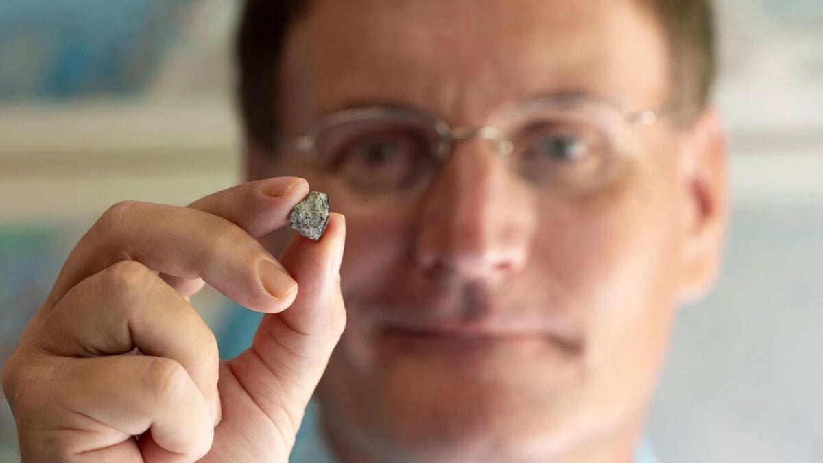 Meteorite Crashes Into Georgia Home, Turns Out to Be 20 Million Years Older Than Earth