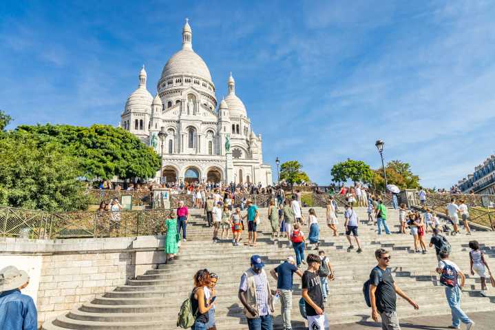 The awkward truth about tourists in Paris