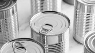 No tires las latas de conservas: mirá lo que podés hacer para decorar tu patio o galería como un especialista