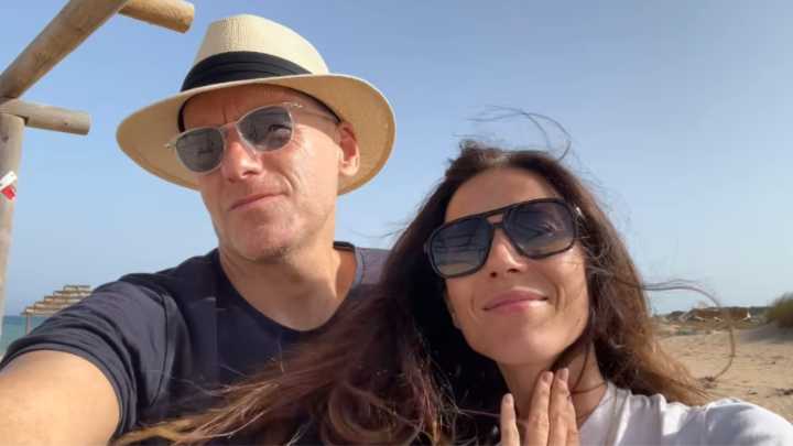 Borja Sémper reaparece con su mujer, Bárbara Goenaga, tras empezar el tratamiento contra el cáncer