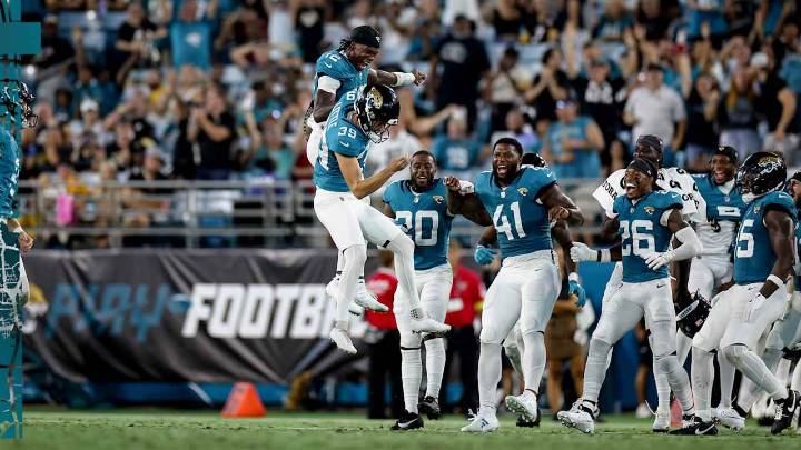 Cam Little's 70-Yarder and 4 More Key Plays That Mattered in Preseason Week 1