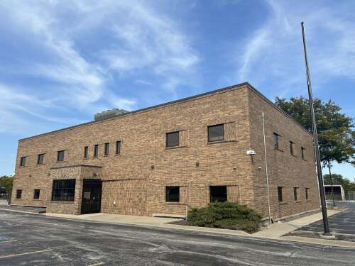After earlier attempt, District 214 inks sale of Arlington Heights property for $5.55M
