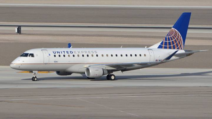 United ERJ Pilots Declare Emergency After Encountering Severe Turbulence Over Texas