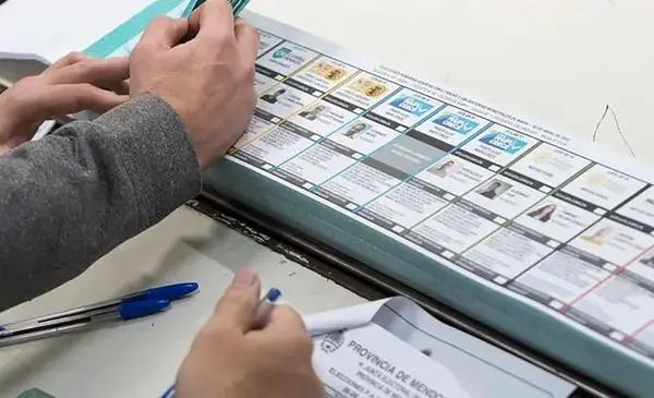 Elecciones 2025 con la Boleta Única de Papel: cómo el sistema de voto en blanco