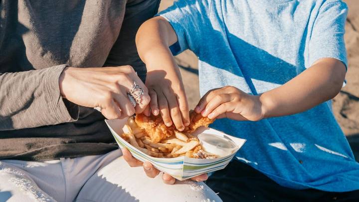Pescadero revela qué pescados evitar en la dieta infantil y cuáles son las opciones más seguras