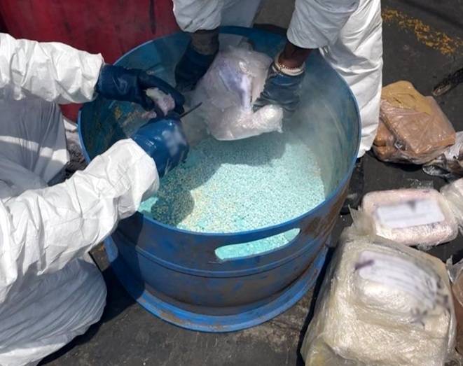 FGR destruye más de 290 mil pastillas de fentanilo y más de cinco toneladas de sustancias