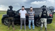 Detienen a dos hombres en Cuauhtémoc con autos blindados y con reporte de robo