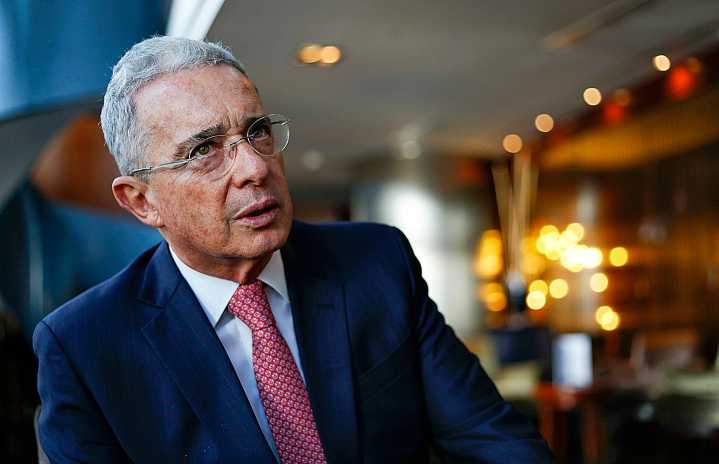 Defensa de Álvaro Uribe interpuso tutela para frenar medida de prisión domiciliaria