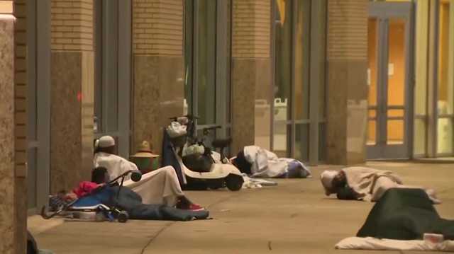 Ban on sleeping outside Sacramento City Hall goes into effect