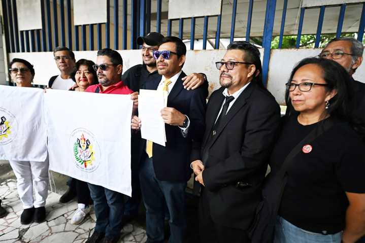 Piden declarar inconstitucional la reelección indefinida en El Salvador