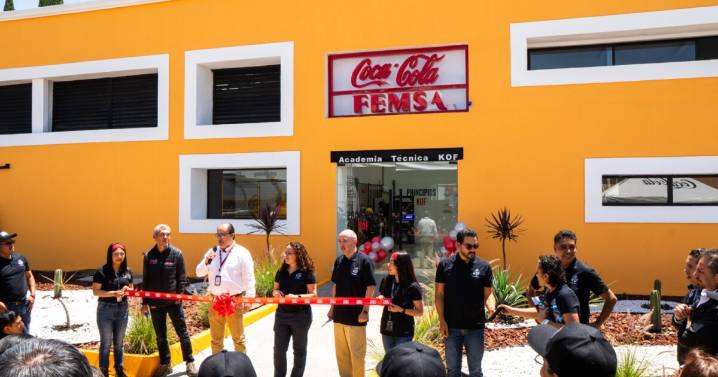 Coca-Cola FEMSA pone en marcha academia técnica en Toluca; ¿qué se busca con este centro?