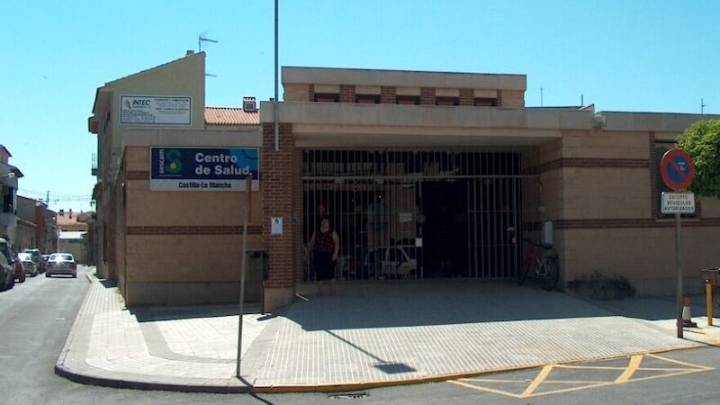 Un enfermero del PAC de Madridejos es agredido por el marido de una paciente