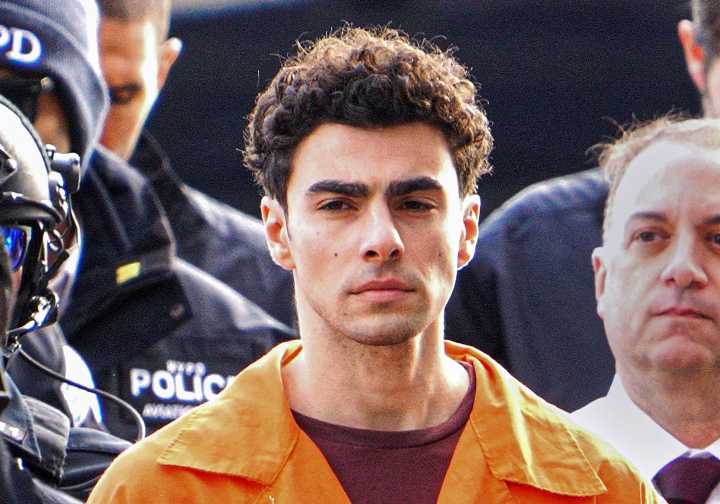 Prosecutors deny violating Luigi Mangione's health privacy rights