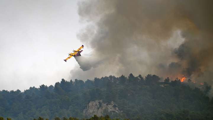 El humo del incendio en el sur de Francia llega a Baleares