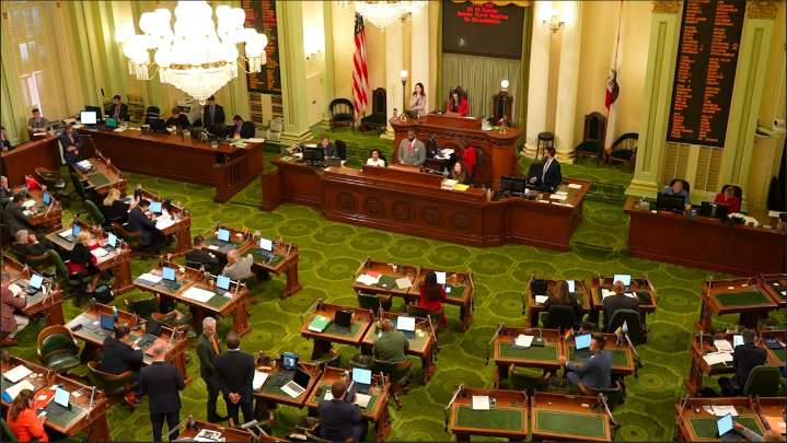 Oposición republicana al plan de redistribución de distritos en California