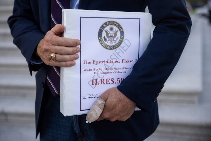 Congress to Subpoena Bill and Hillary Clinton in Jeffrey Epstein Case
