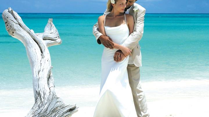 A Couple’s Dream Destination: Antigua and Barbuda