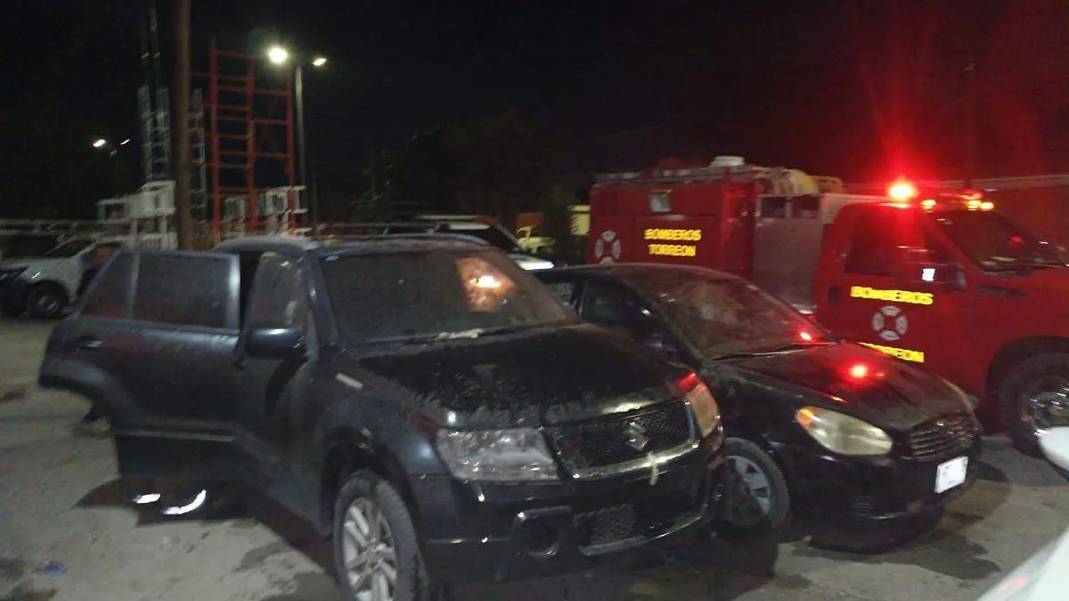 Vehículo y vivienda se incendian en distintos puntos de Torreón