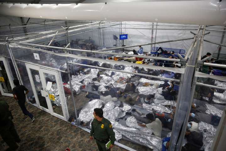 Jueza mantiene protección a niños migrantes y reafirma rechazo a petición de Trump
