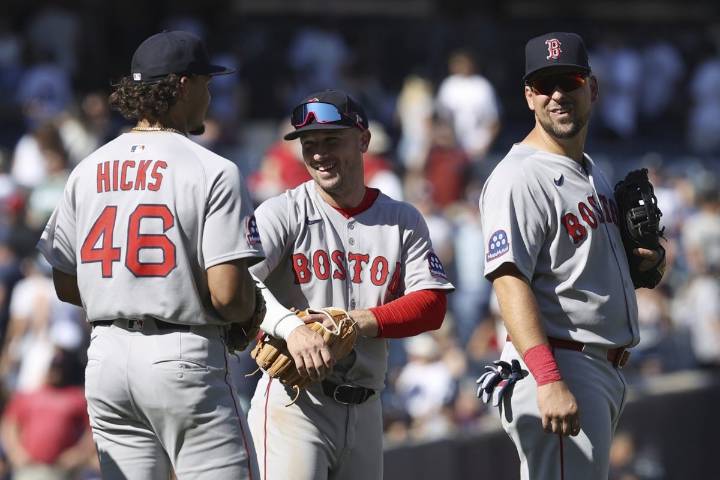 Red Sox rout Yankees 12-1, Crochet strikes out 11