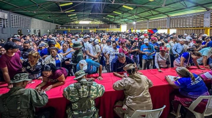 Maduro: Fuerzas populares son un bloque invencible ante amenazas imperiales
