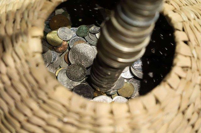 Banxico presenta nuevos billetes y moneda conmemorativa por su centenario