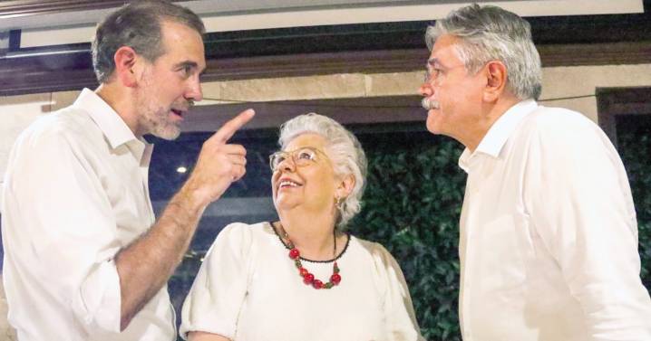 Y ellos insisten en que debe haber consenso