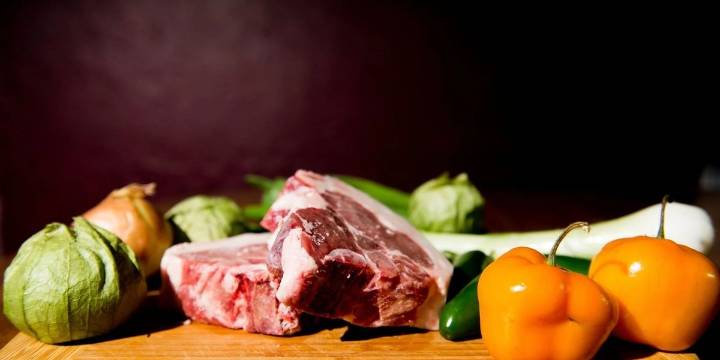 Acorn Bluff Farms: Pampered pigs yield 'Kobe beef' of pork