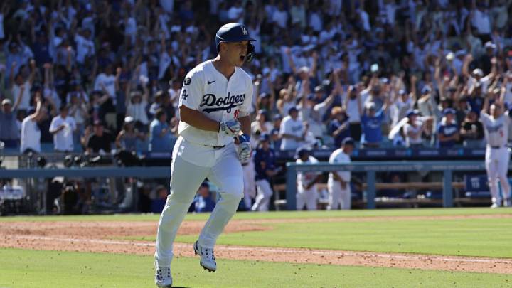 Will Smith's pinch-hit, walk-off homer gives Dodgers a much