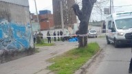 Un intento de robo a un policía terminó con un motochorro muerto y otro prófugo