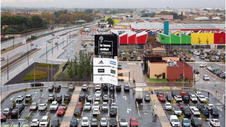 La Torre Outlet se prepara para nuevas aperturas de ropa y gastronomía en las próximas semanas