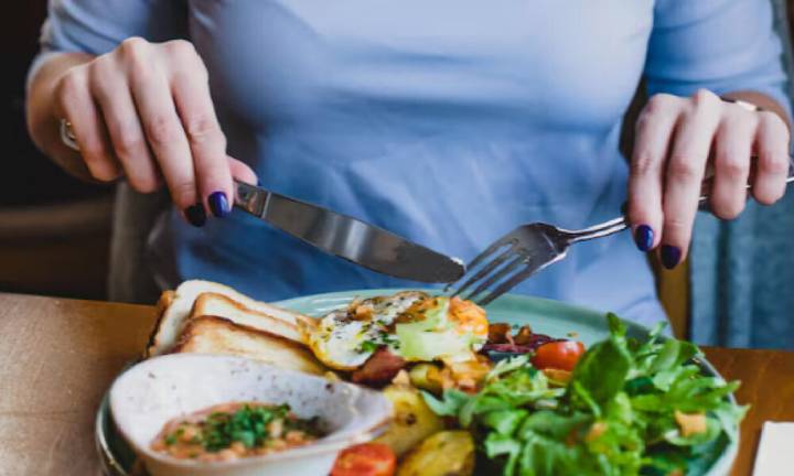 Comer a cualquier hora puede afectar la salud mental