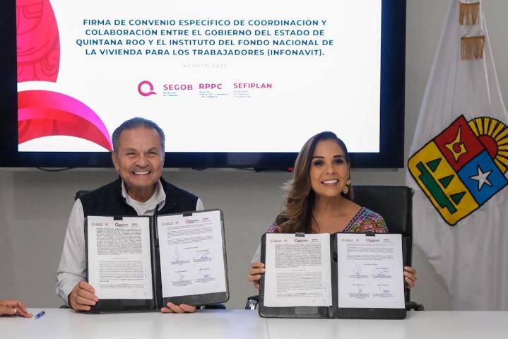 Firman acuerdo Mara Lezama y Octavio Romero, director del Infonavit para liberar 51 mil hipotecas en Quintana Roo a quienes ya liquidaron su crédito