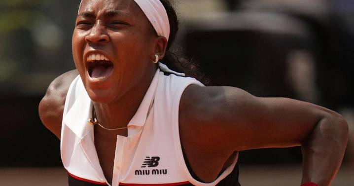 Coco Gauff juega sin presión para vencer a Frech y avanza a la cuarta ronda del US Open