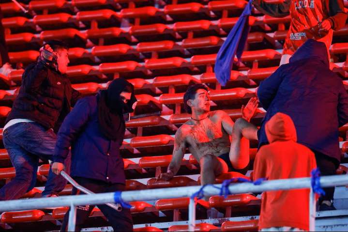Violencia en Avellaneda: el Gobierno bonaerense acusó a la Conmebol por no suspender el partido entre Independiente y la U. de Chile