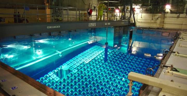 Ciencia para todos. Radiación de Cherenkov: La luz azul de la física nuclear