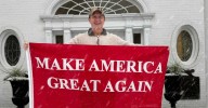 Republican Governor Called Out for Canceling Hurricane Protection