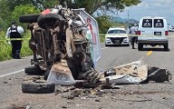 Choque frontal entre dos camionetas dejó un fallecido y tres heridos